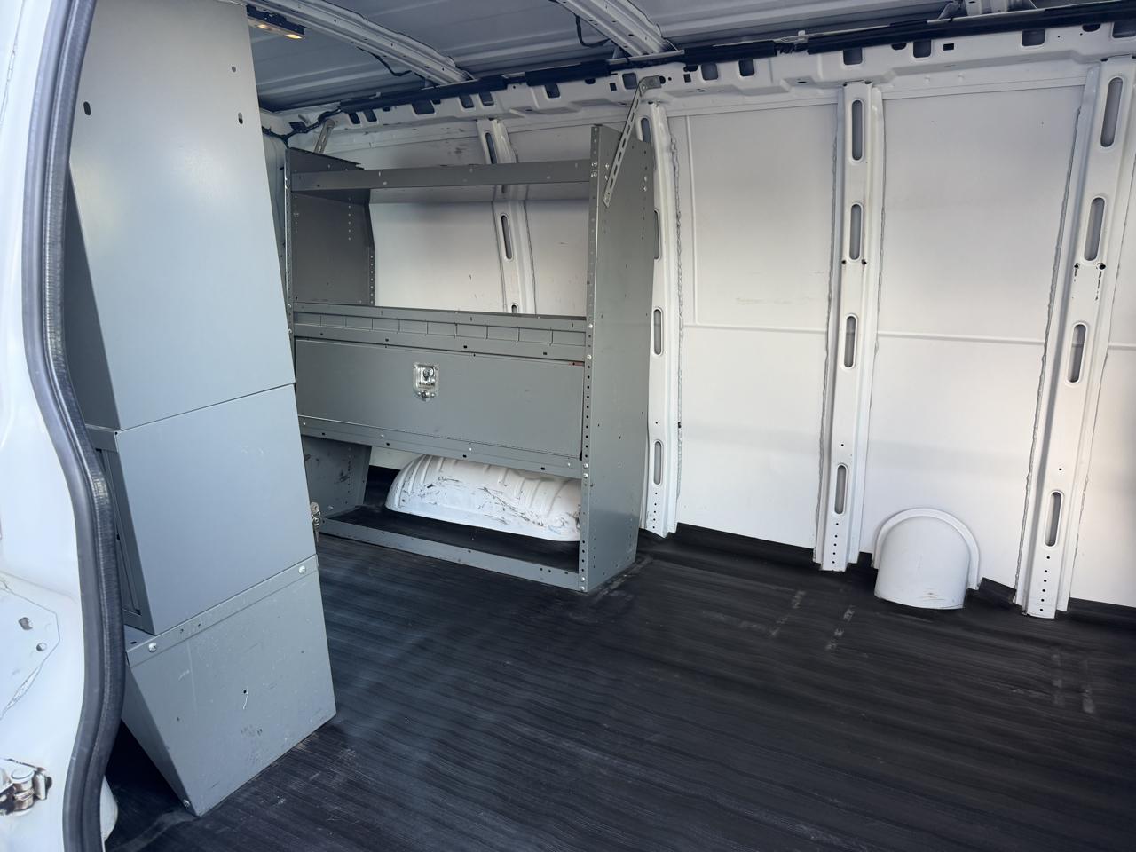 Chevrolet Express Cargo Van RWD 2500 135" 2015