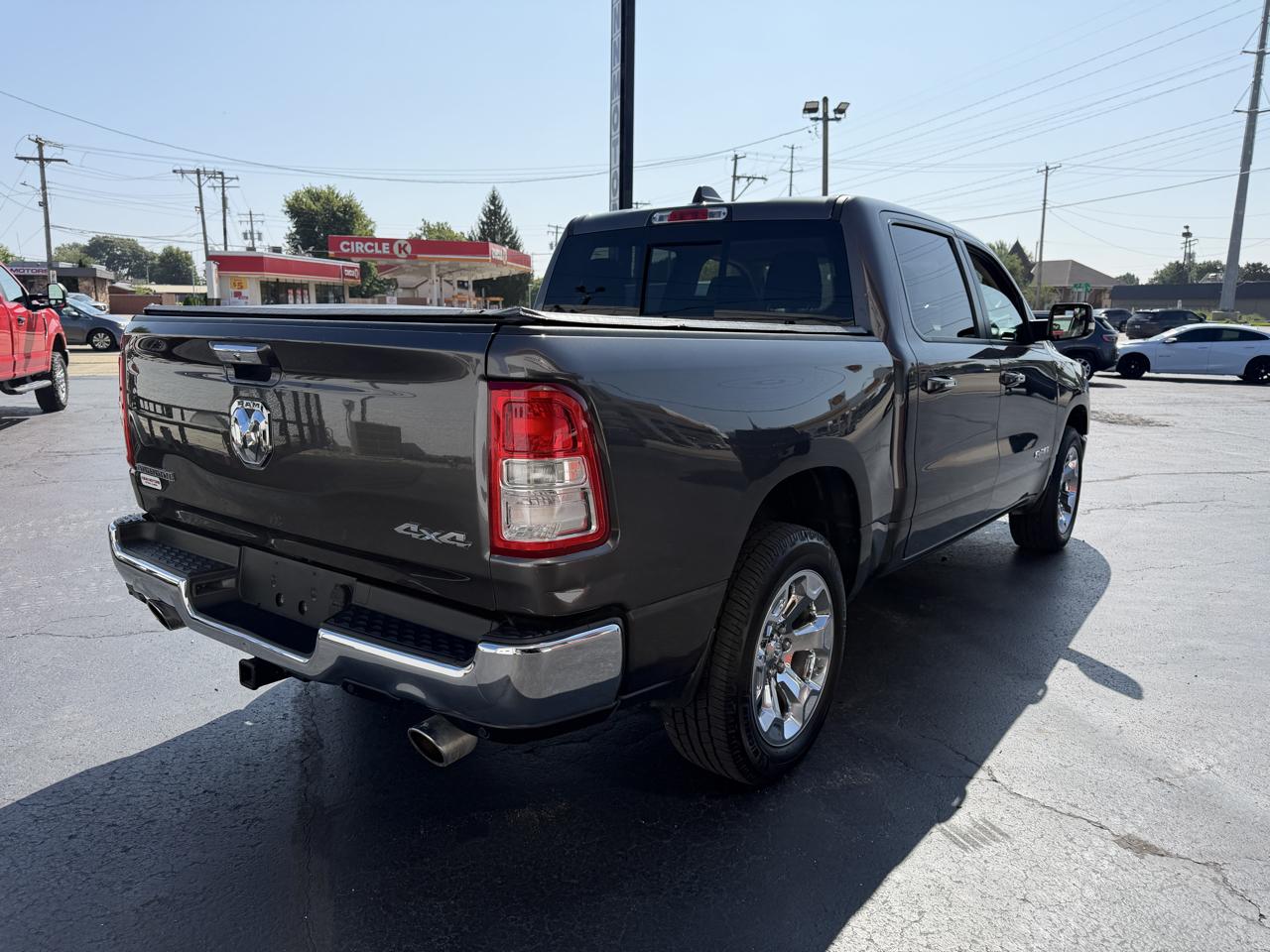 RAM 1500 Big Horn 4x4 Crew Cab 5'7" Box 2020