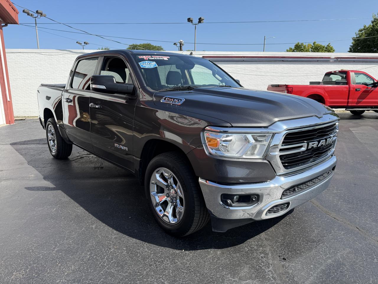RAM 1500 Big Horn 4x4 Crew Cab 5'7" Box 2020