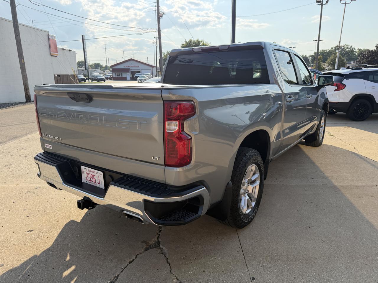 Chevrolet Silverado 1500 4WD Crew Cab 147" LT w/1LT 2023
