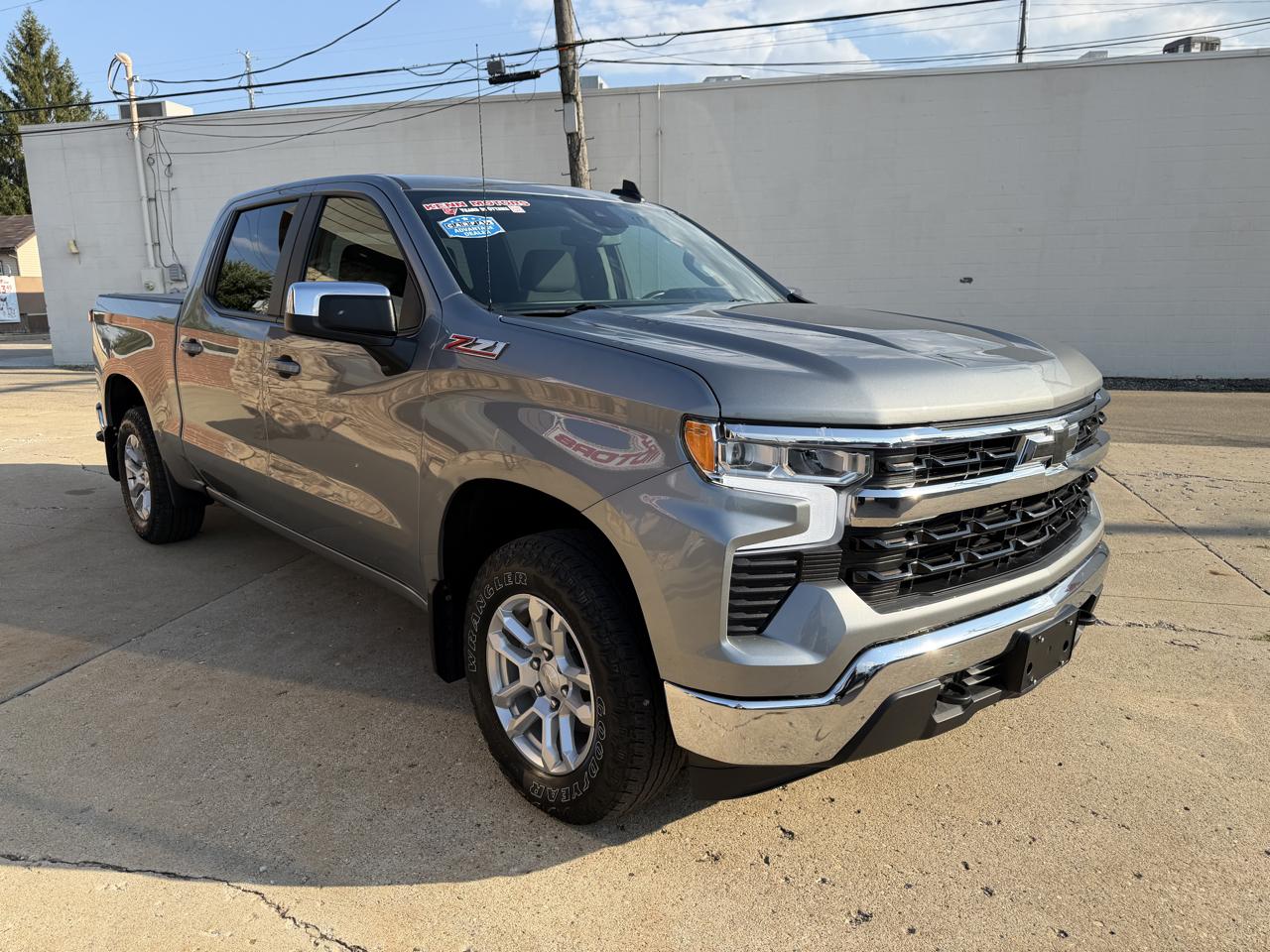 Chevrolet Silverado 1500 4WD Crew Cab 147" LT w/1LT 2023