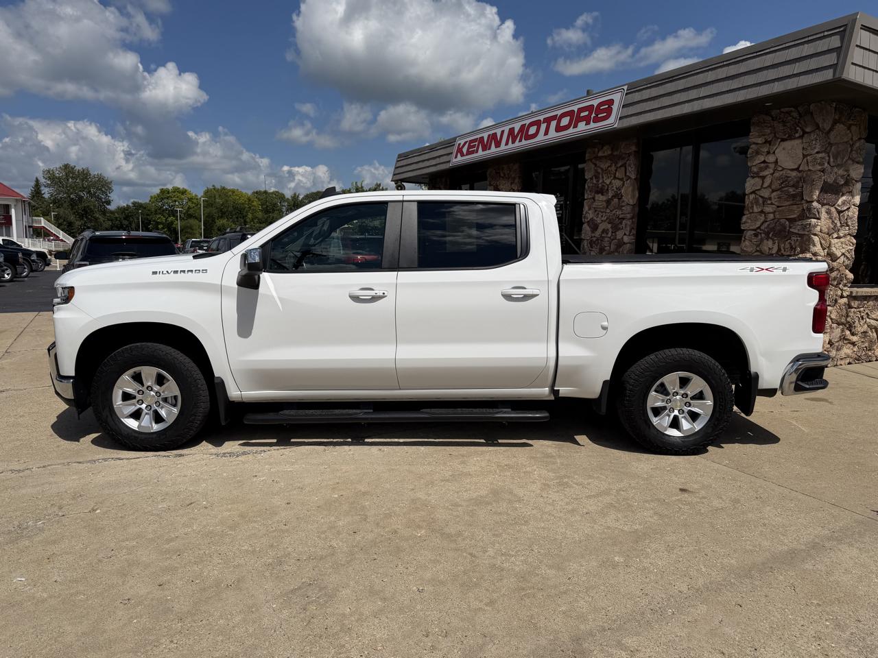 Chevrolet Silverado 1500 4WD Crew Cab 147" LT 2020