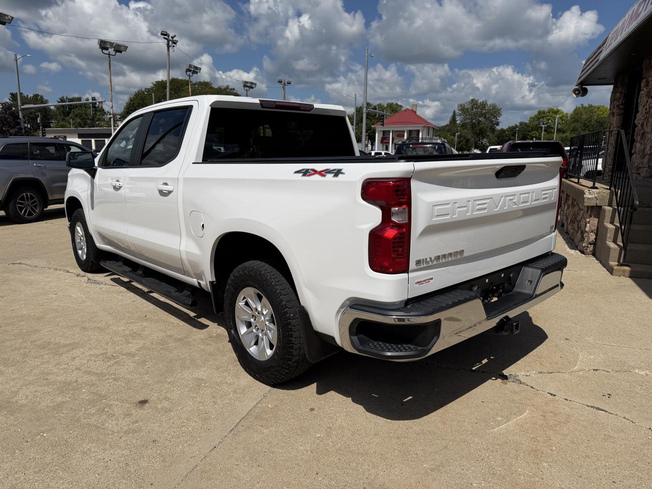 Chevrolet Silverado 1500 4WD Crew Cab 147" LT 2020