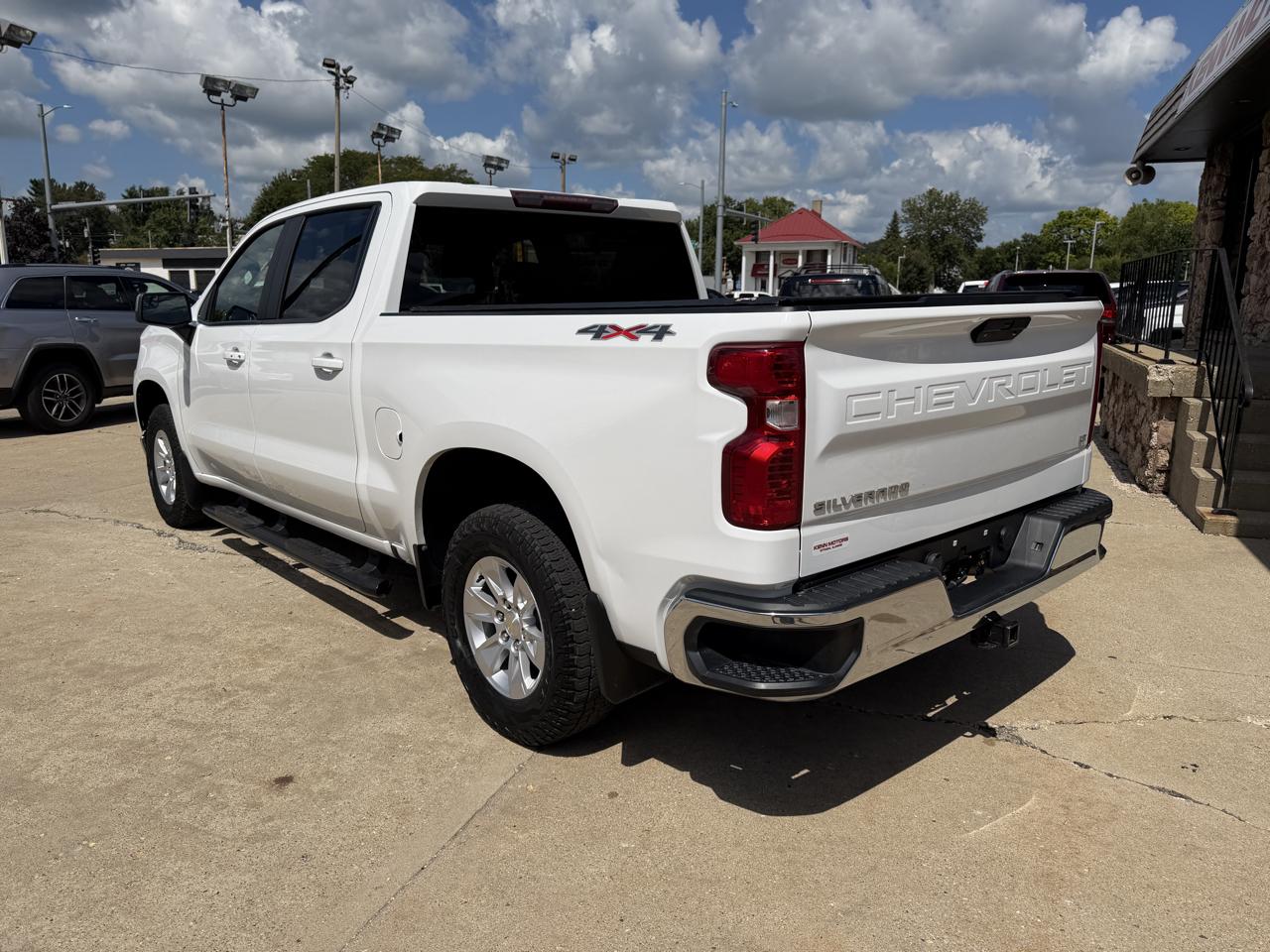 Chevrolet Silverado 1500 4WD Crew Cab 147" LT 2020