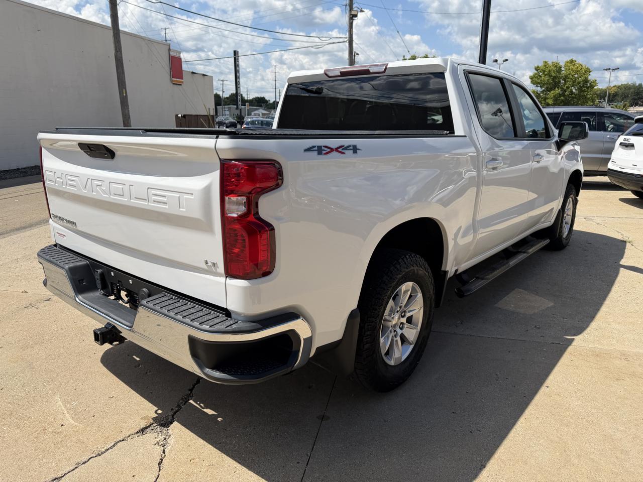 Chevrolet Silverado 1500 4WD Crew Cab 147" LT 2020