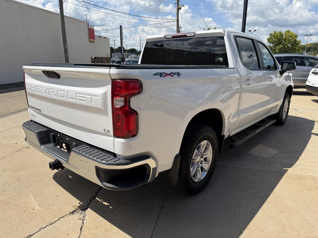 Chevrolet Silverado 1500 4WD Crew Cab 147" LT 2020