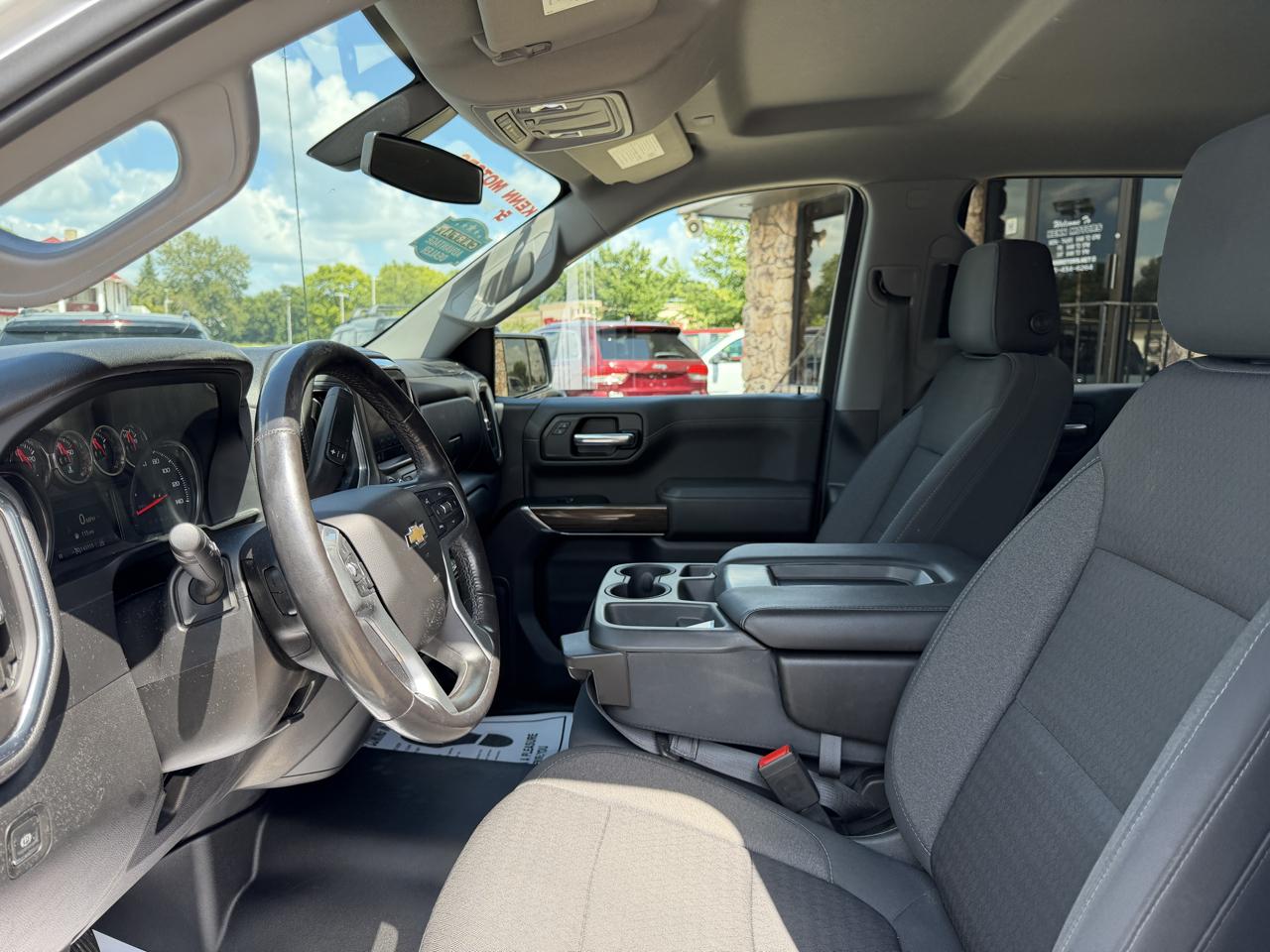 Chevrolet Silverado 1500 4WD Crew Cab 147" LT 2020