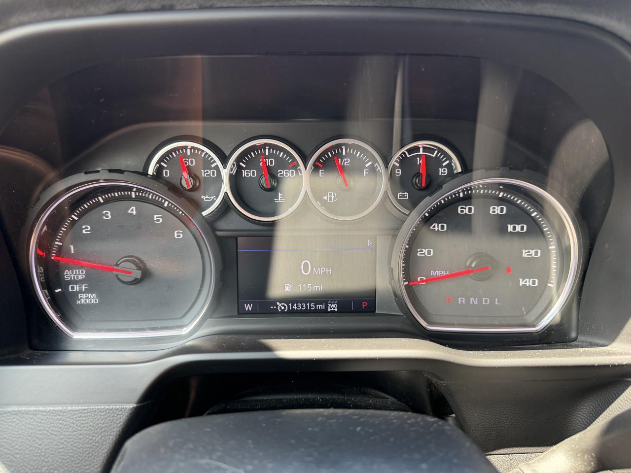 Chevrolet Silverado 1500 4WD Crew Cab 147" LT 2020