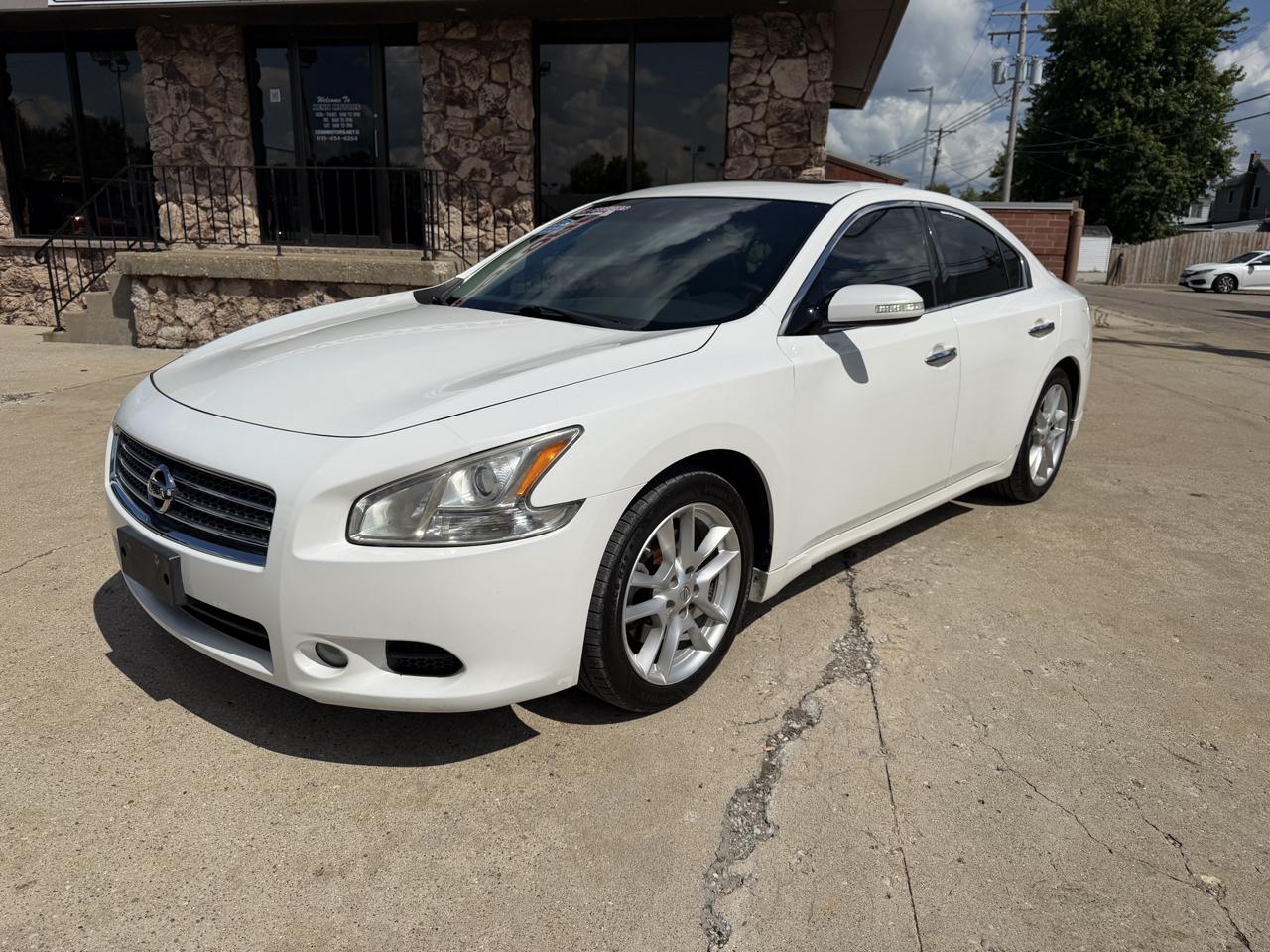 Nissan Maxima 4dr Sdn V6 CVT 3.5 SV 2011