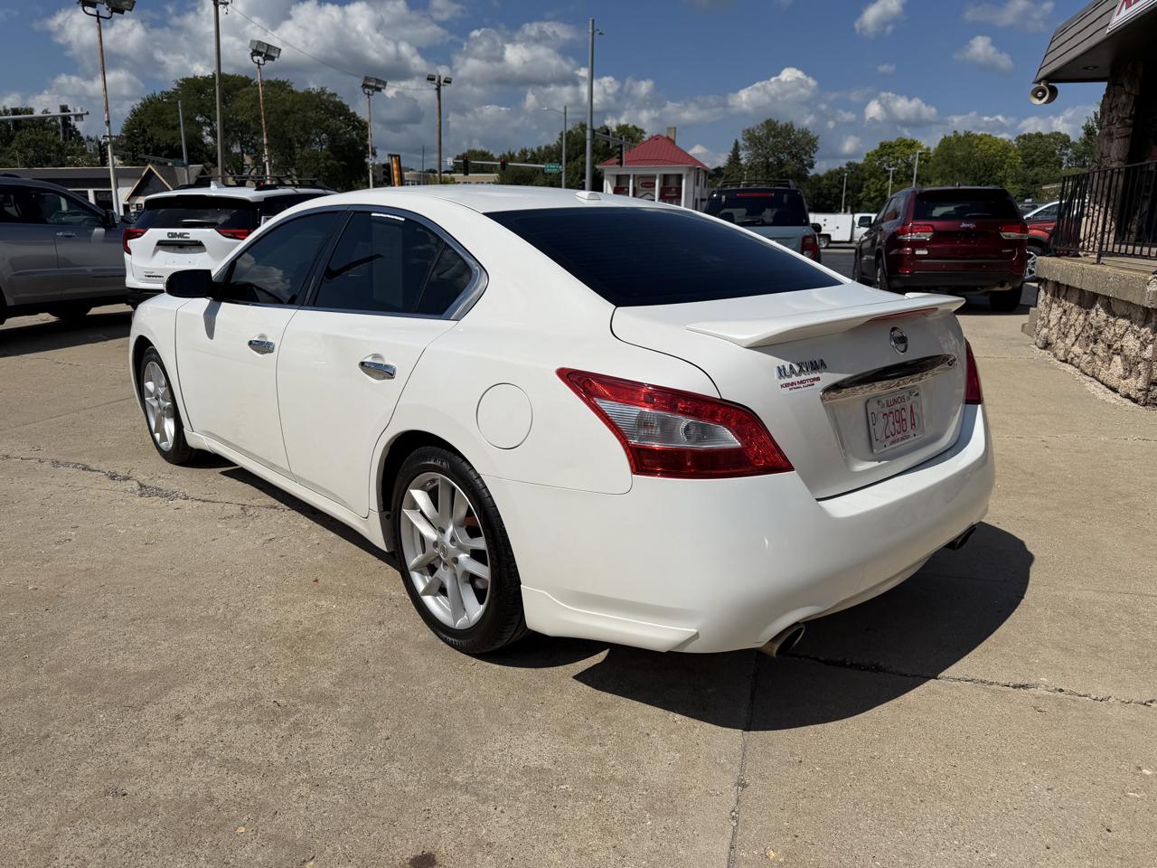 Nissan Maxima 4dr Sdn V6 CVT 3.5 SV 2011