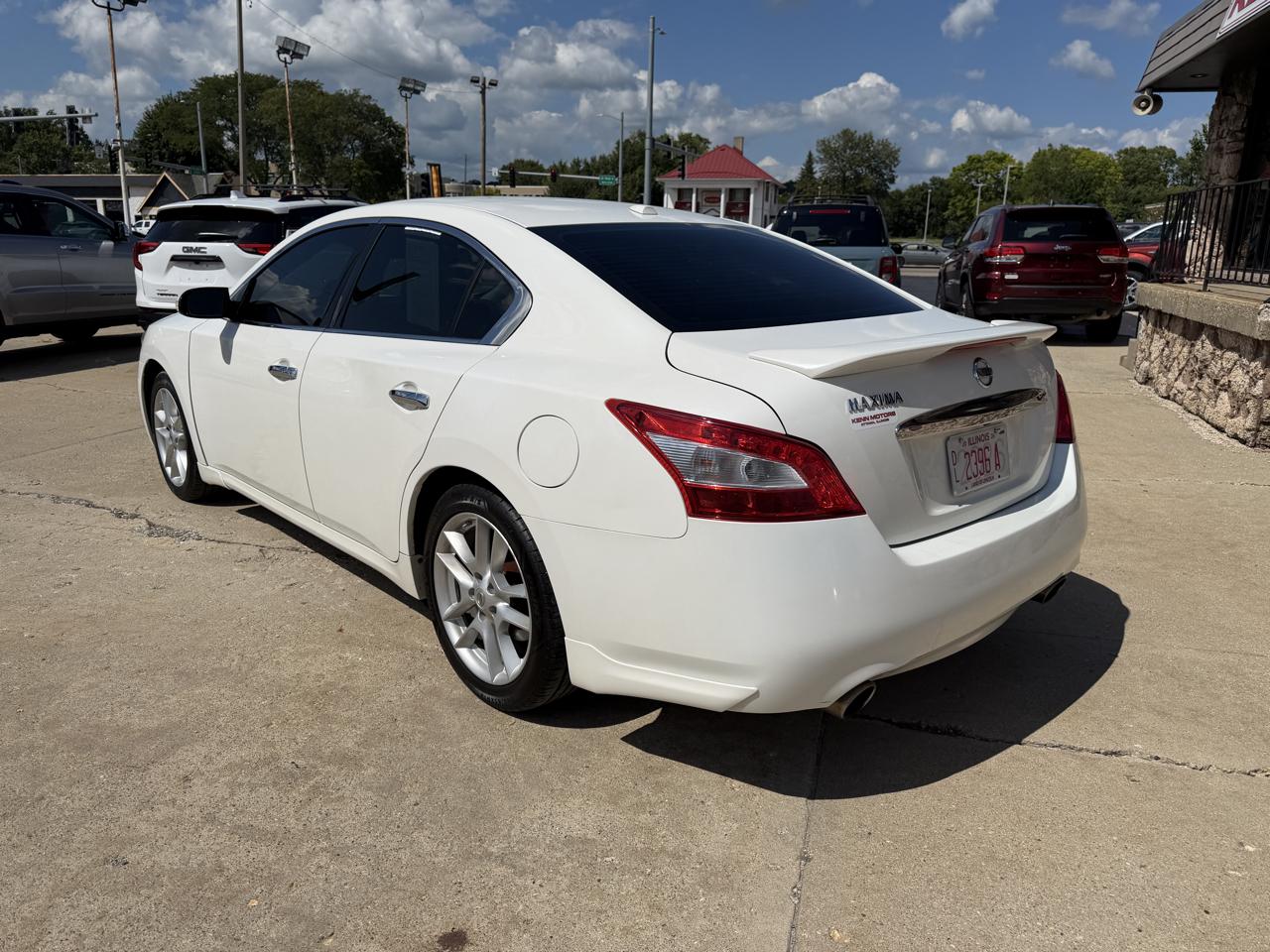 Nissan Maxima 4dr Sdn V6 CVT 3.5 SV 2011