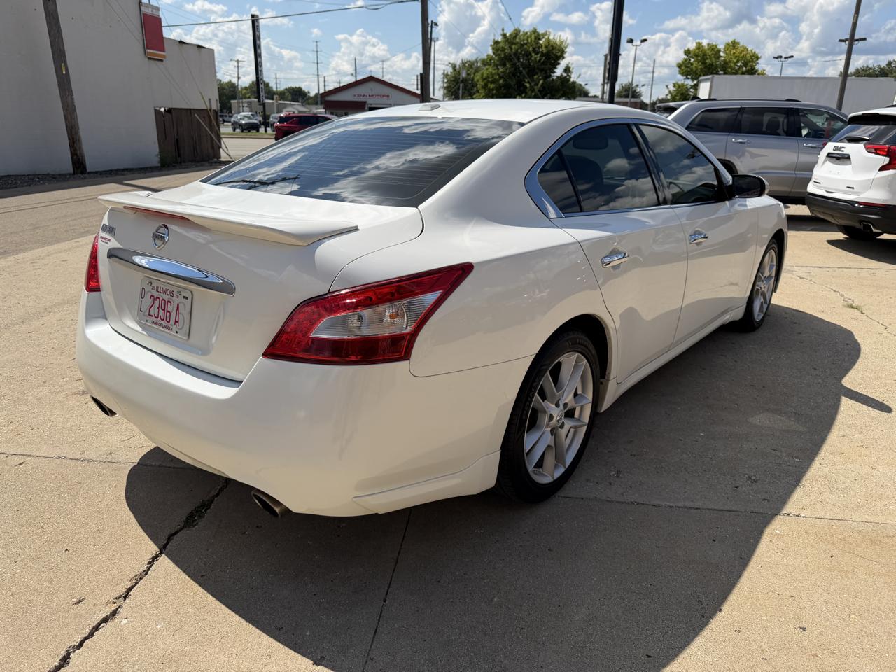 Nissan Maxima 4dr Sdn V6 CVT 3.5 SV 2011