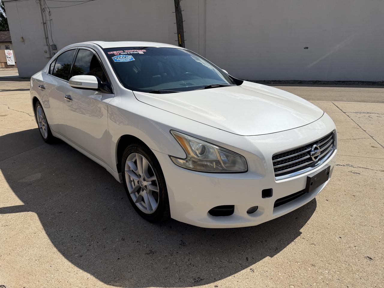 Nissan Maxima 4dr Sdn V6 CVT 3.5 SV 2011