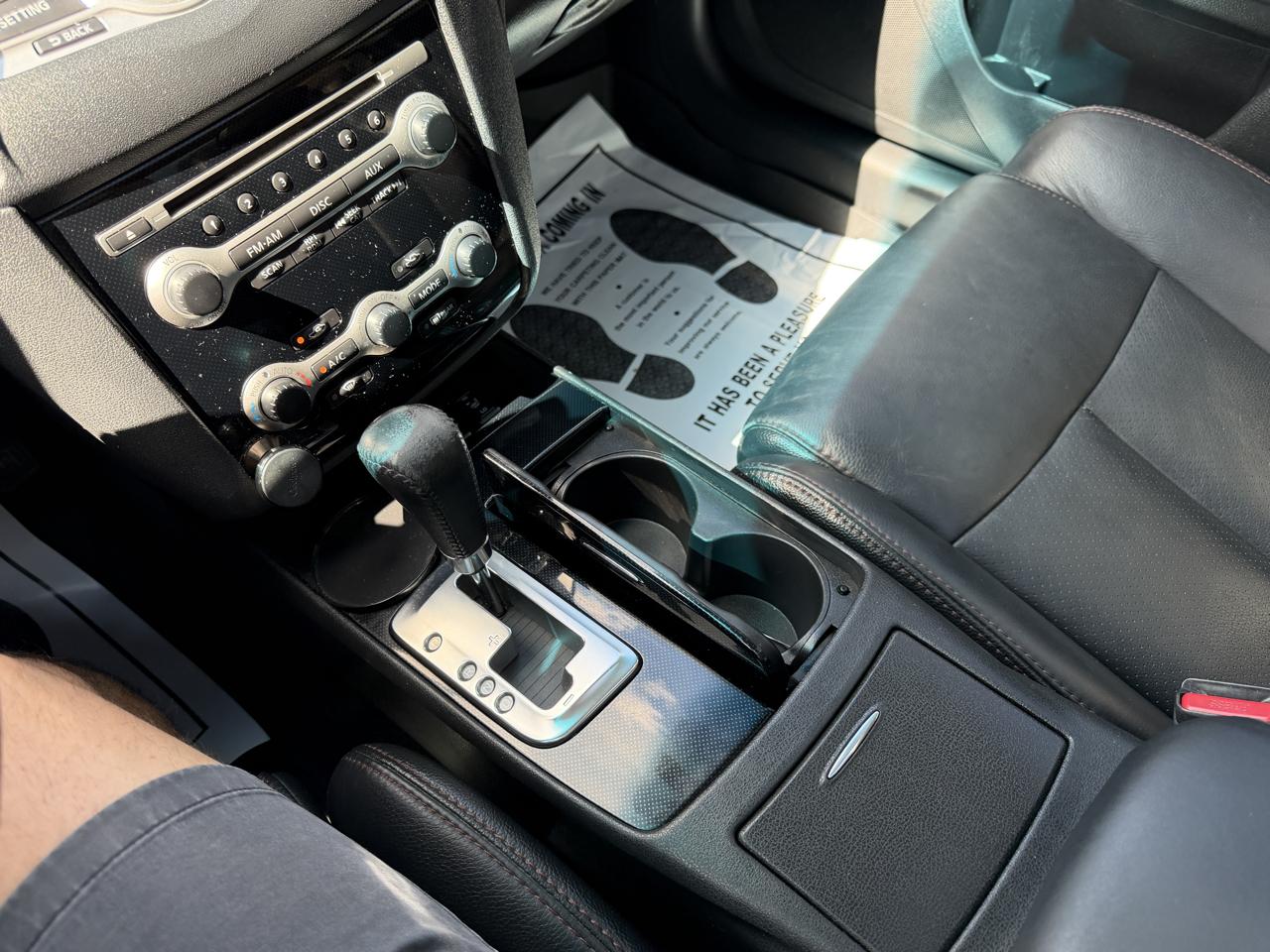 Nissan Maxima 4dr Sdn V6 CVT 3.5 SV 2011