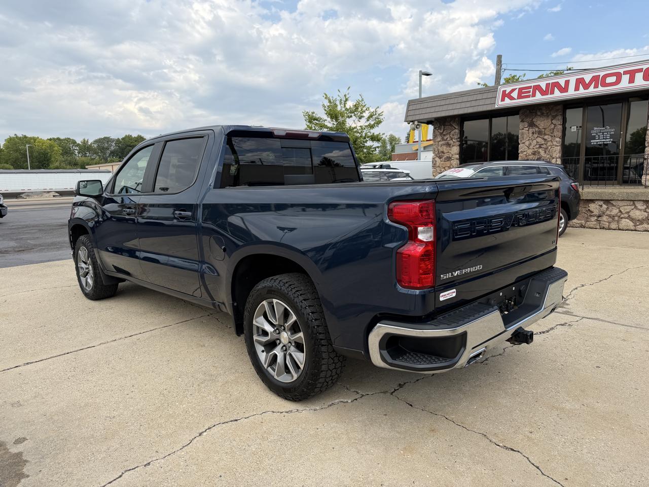 Chevrolet Silverado 1500 4WD Crew Cab 147" LT 2020