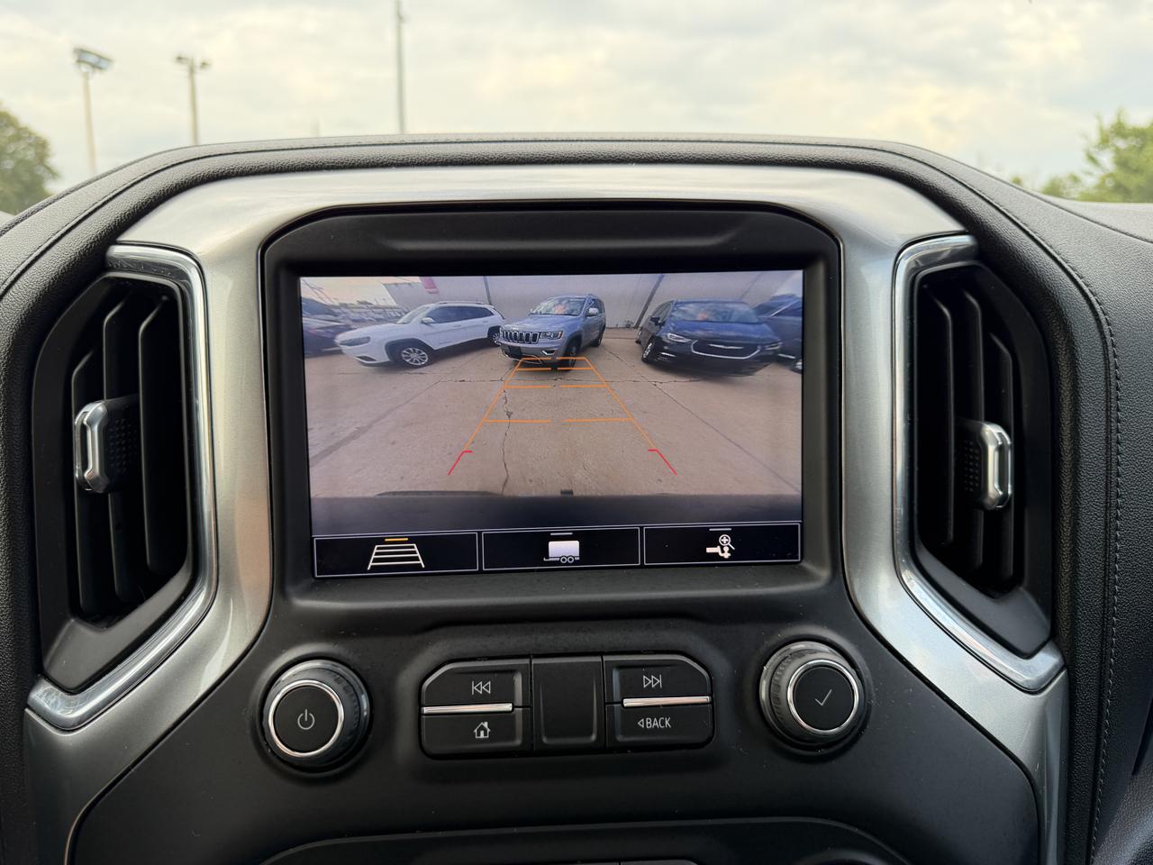 Chevrolet Silverado 1500 4WD Crew Cab 147" LT 2020