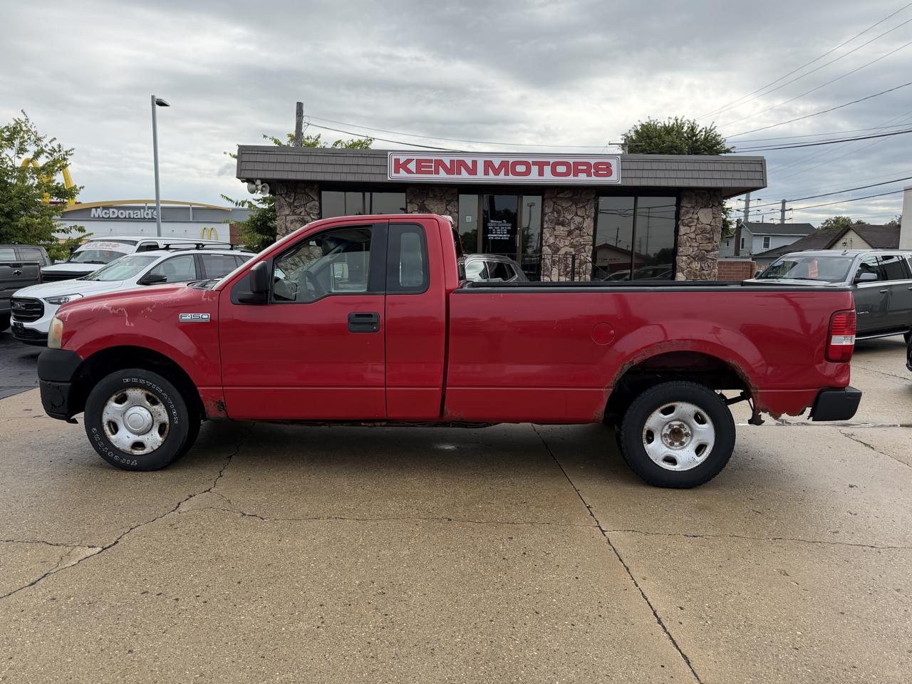 Ford F-150 2WD Reg Cab 126" XL 2006
