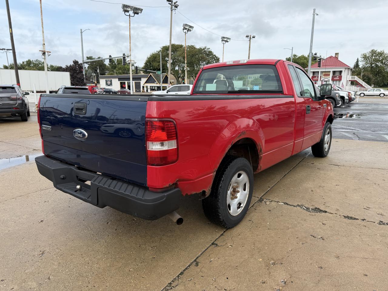 Ford F-150 2WD Reg Cab 126" XL 2006