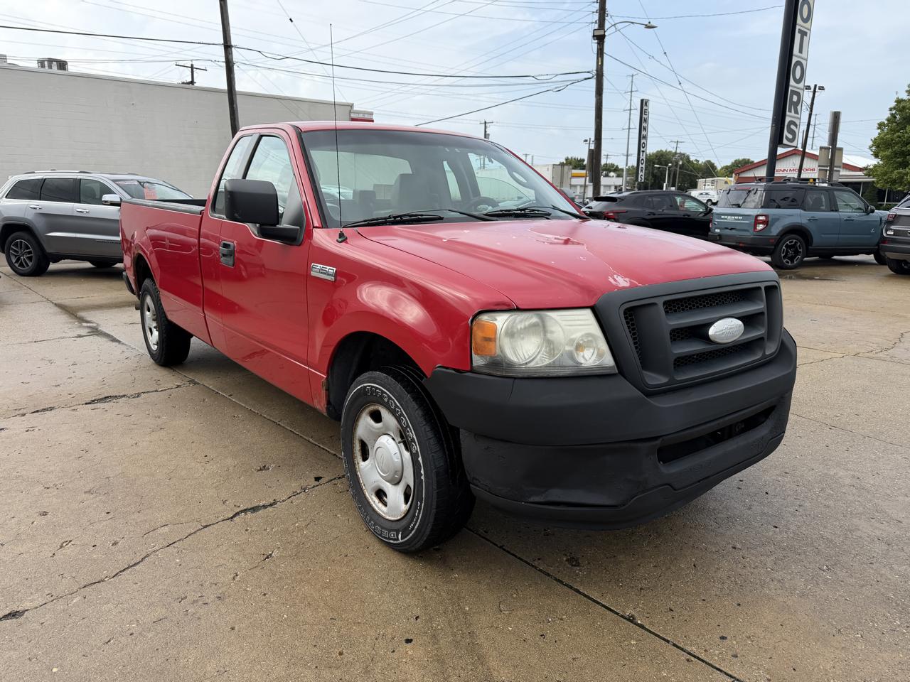 Ford F-150 2WD Reg Cab 126" XL 2006