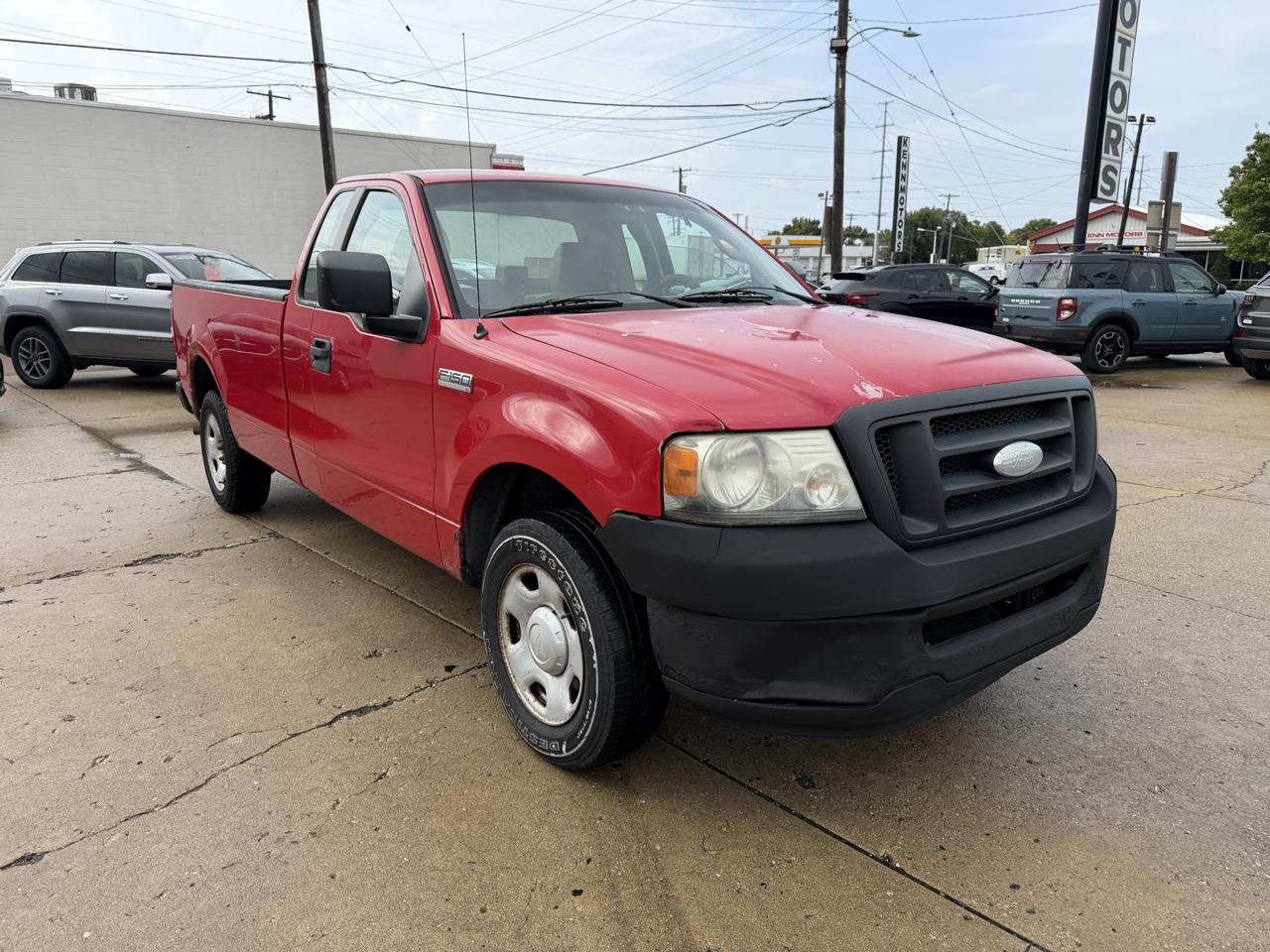 Ford F-150 2WD Reg Cab 126" XL 2006