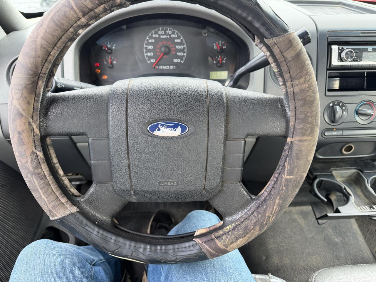 Ford F-150 2WD Reg Cab 126" XL 2006