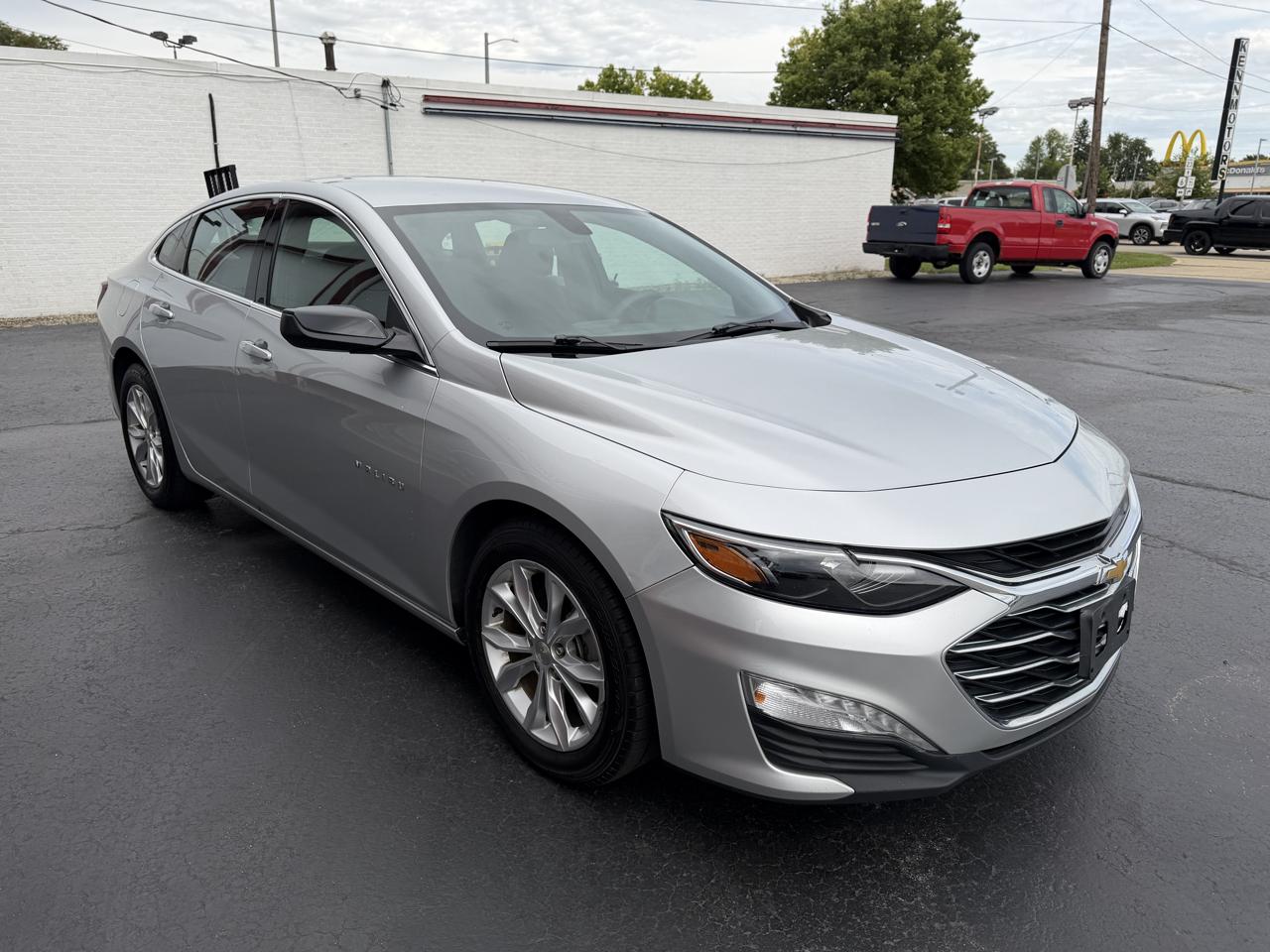 Chevrolet Malibu 4dr Sdn LT 2021