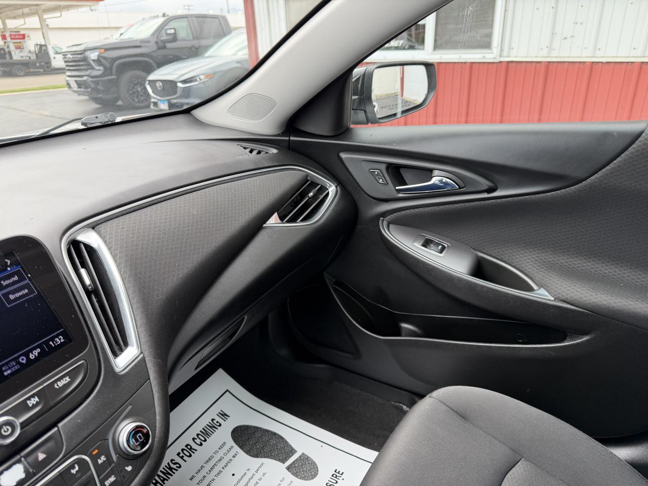 Chevrolet Malibu 4dr Sdn LT 2021