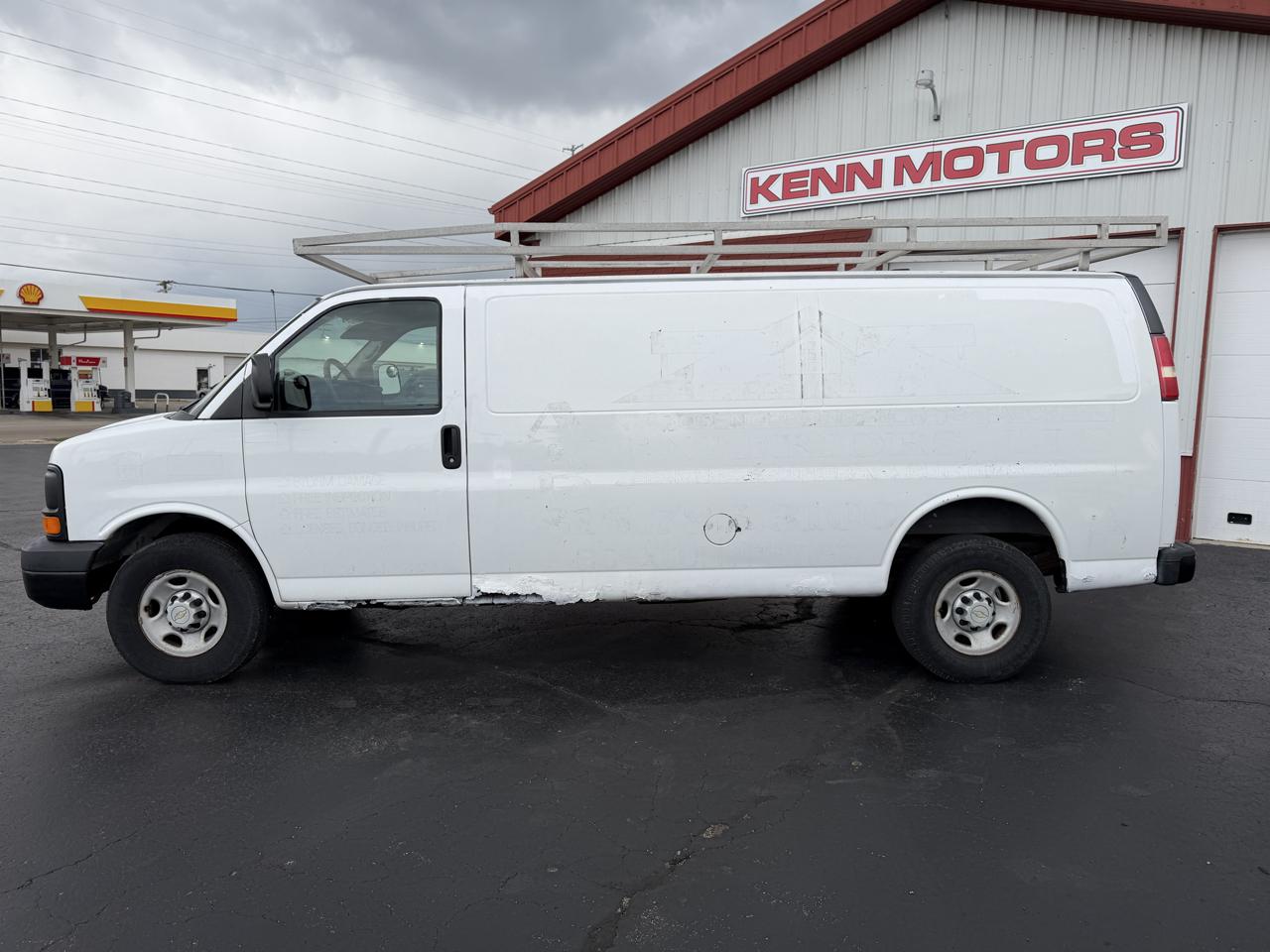 Chevrolet Express Cargo Van RWD 3500 155" 2007