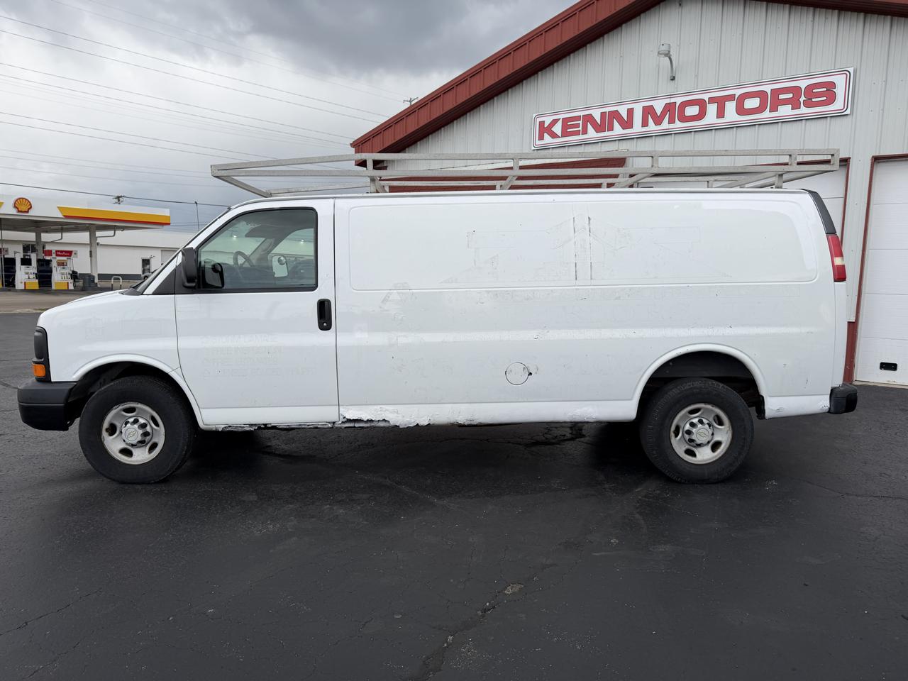 Chevrolet Express Cargo Van RWD 3500 155" 2007