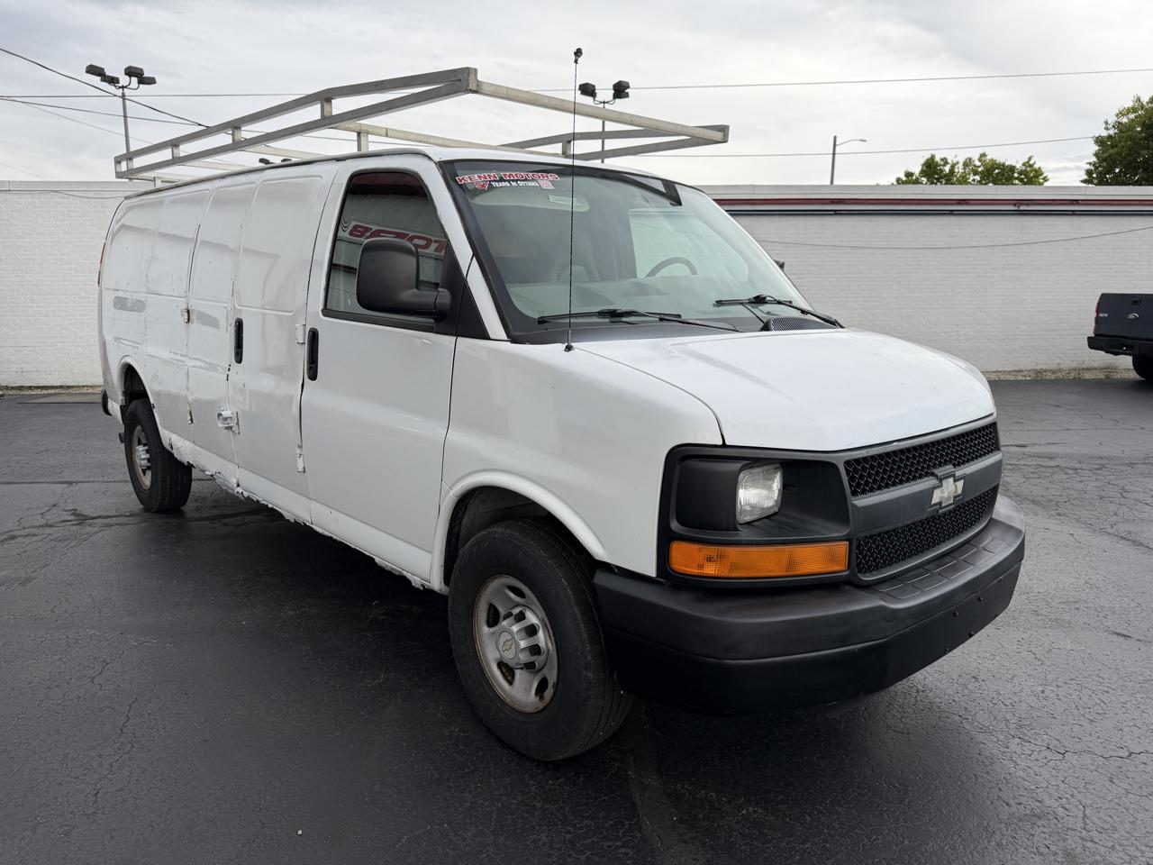 Chevrolet Express Cargo Van RWD 3500 155" 2007