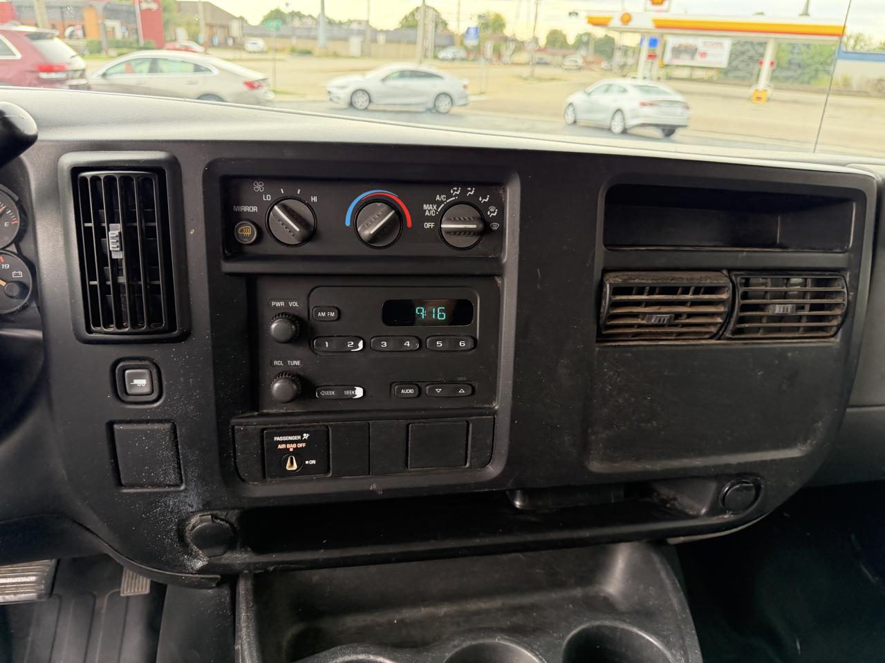 Chevrolet Express Cargo Van RWD 3500 155" 2007