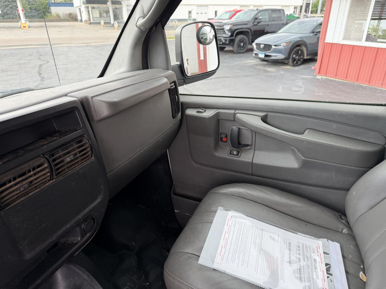 Chevrolet Express Cargo Van RWD 3500 155" 2007