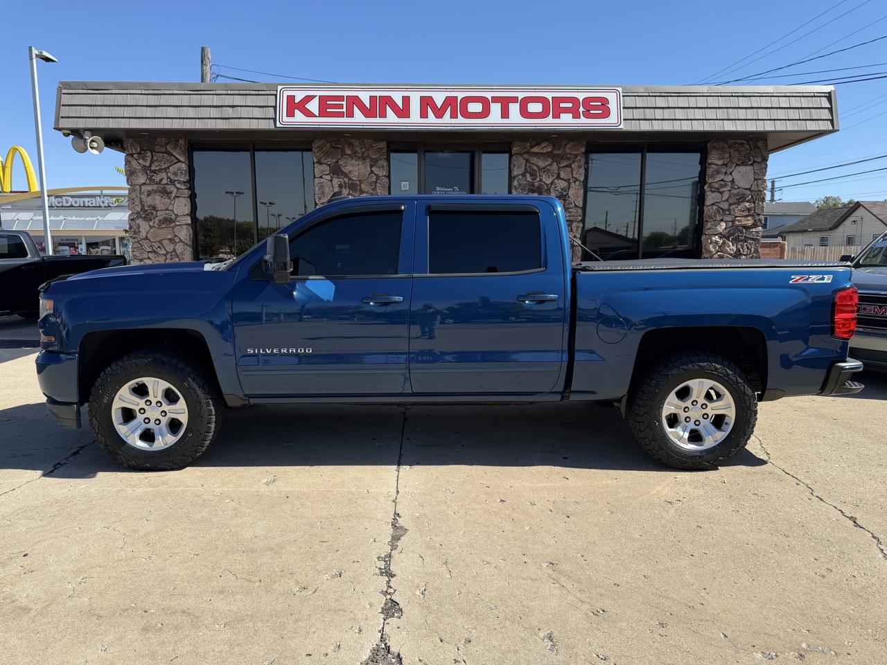 Chevrolet Silverado 1500 4WD Crew Cab 143.5" LT w/2LT 2016