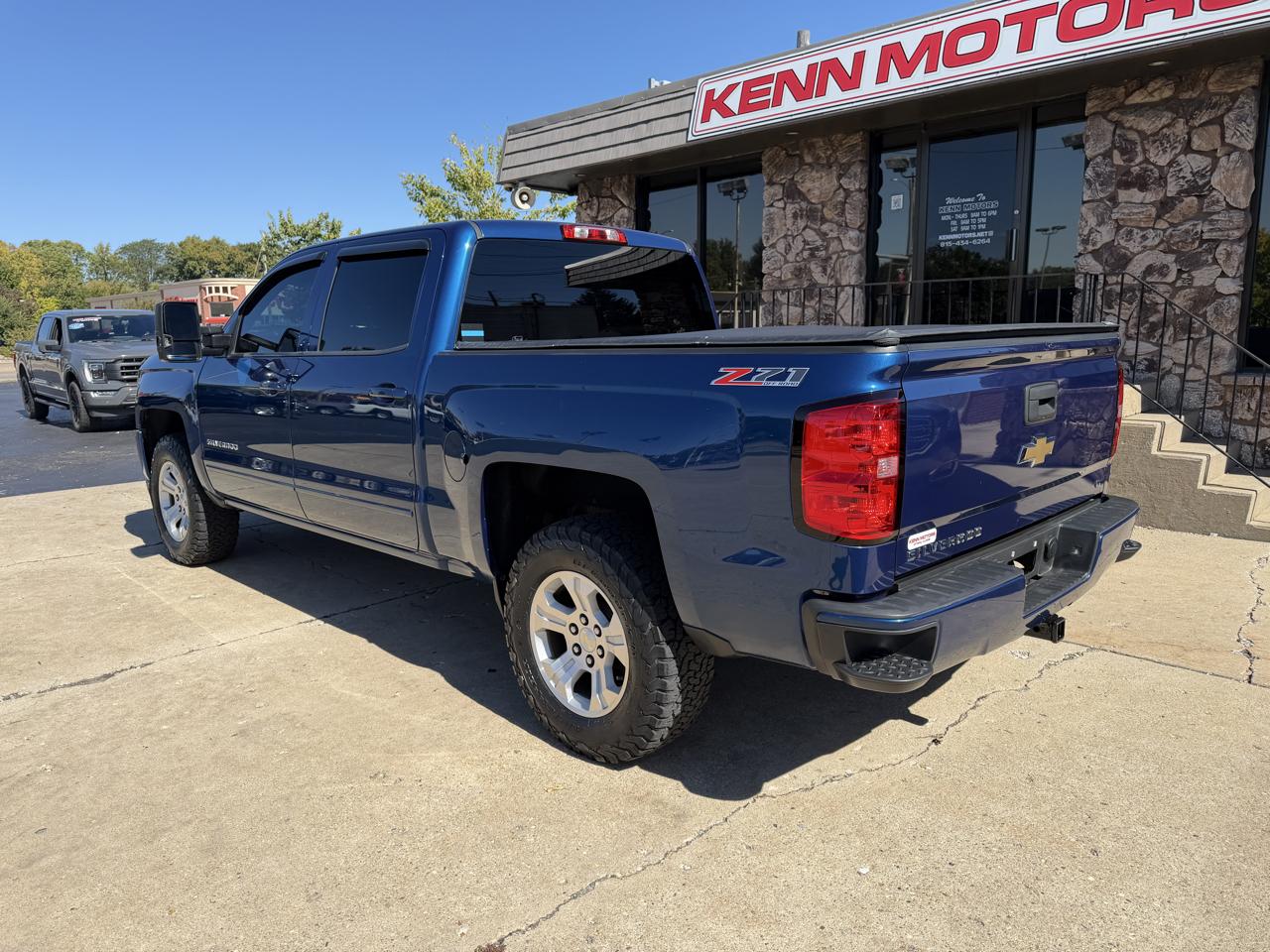 Chevrolet Silverado 1500 4WD Crew Cab 143.5" LT w/2LT 2016