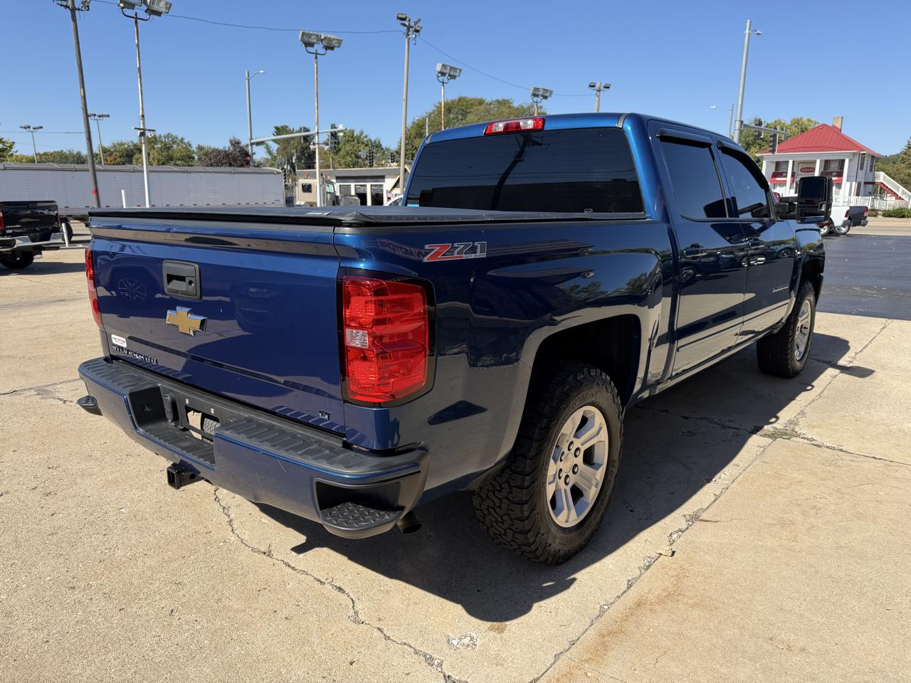 Chevrolet Silverado 1500 4WD Crew Cab 143.5" LT w/2LT 2016