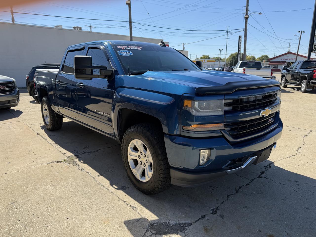 Chevrolet Silverado 1500 4WD Crew Cab 143.5" LT w/2LT 2016