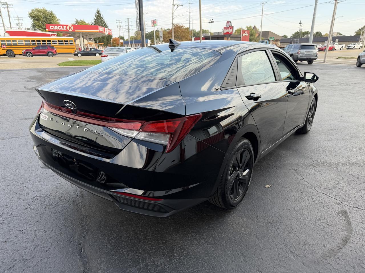 Hyundai Elantra SEL IVT 2023