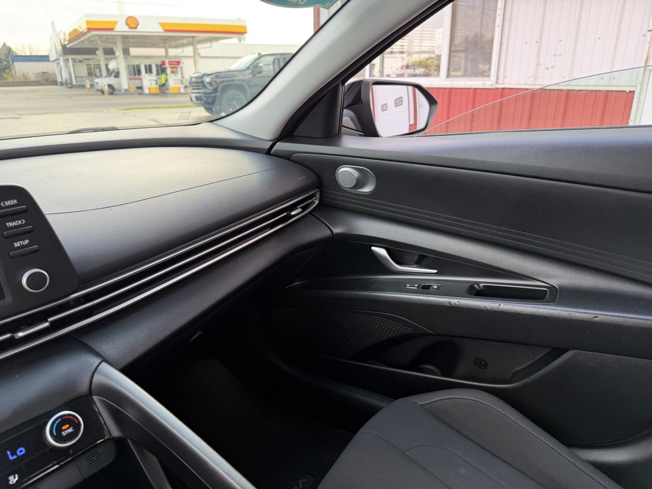 Hyundai Elantra SEL IVT 2023