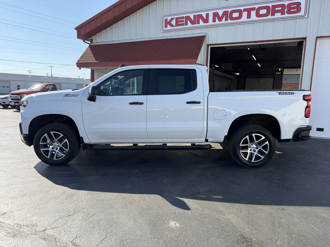 Chevrolet Silverado 1500 4WD Crew Cab 147" LT Trail Boss 2019