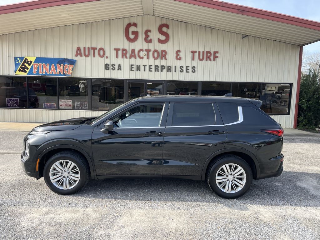 2024 Mitsubishi Outlander ES