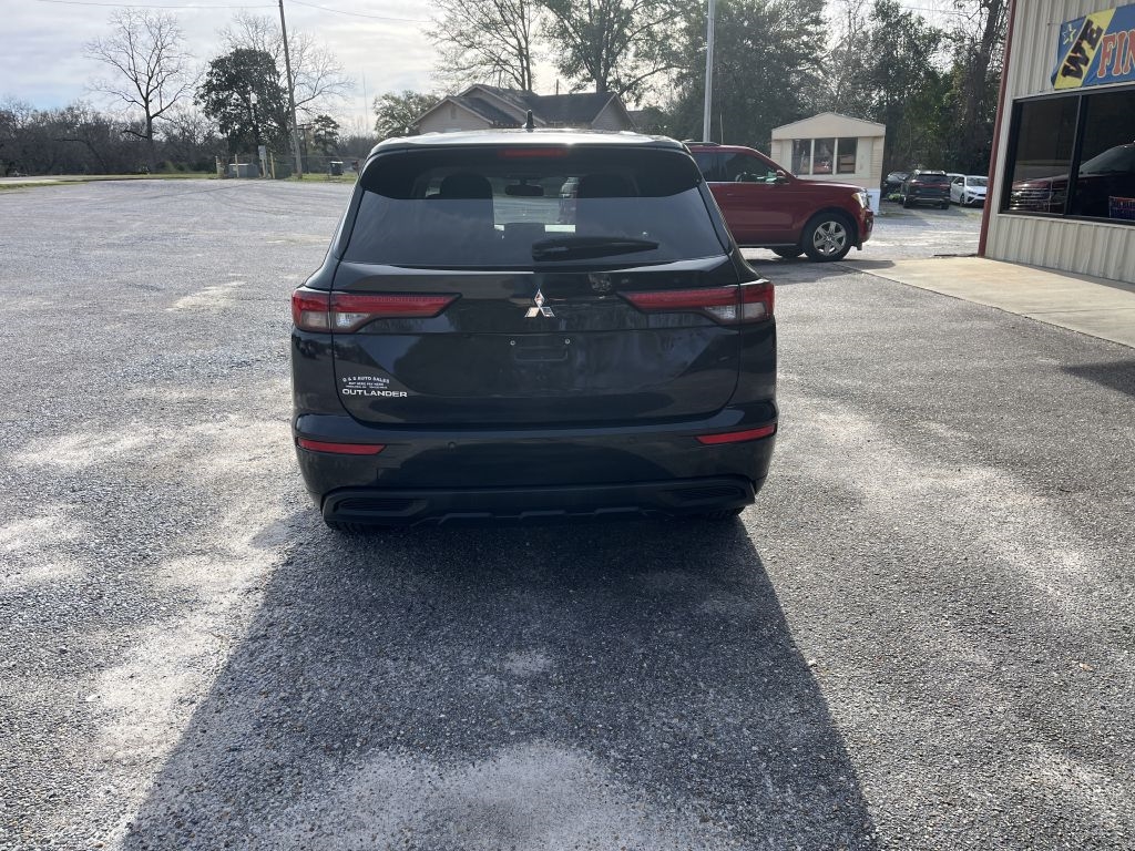 Mitsubishi Outlander  2024