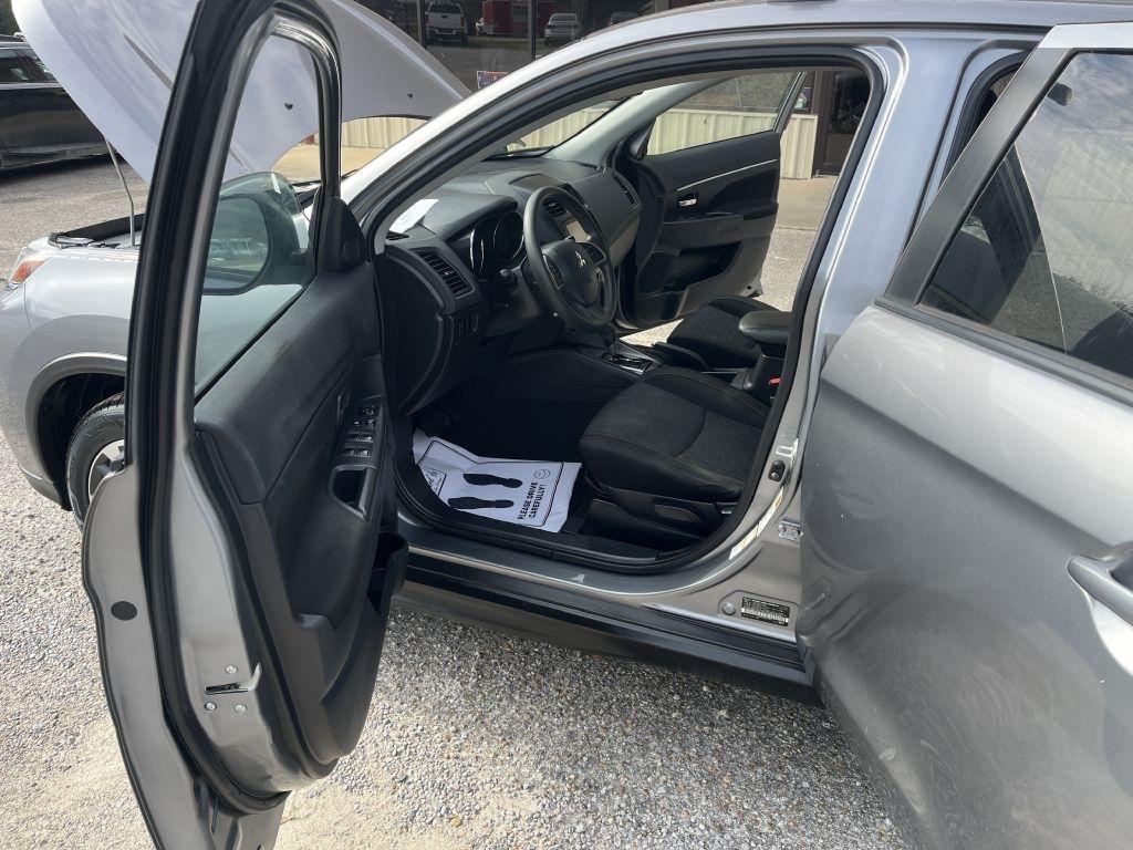 Mitsubishi Outlander Sport  2021