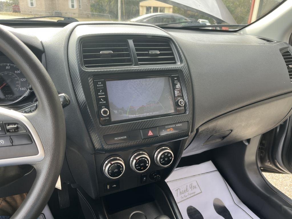 Mitsubishi Outlander Sport  2021