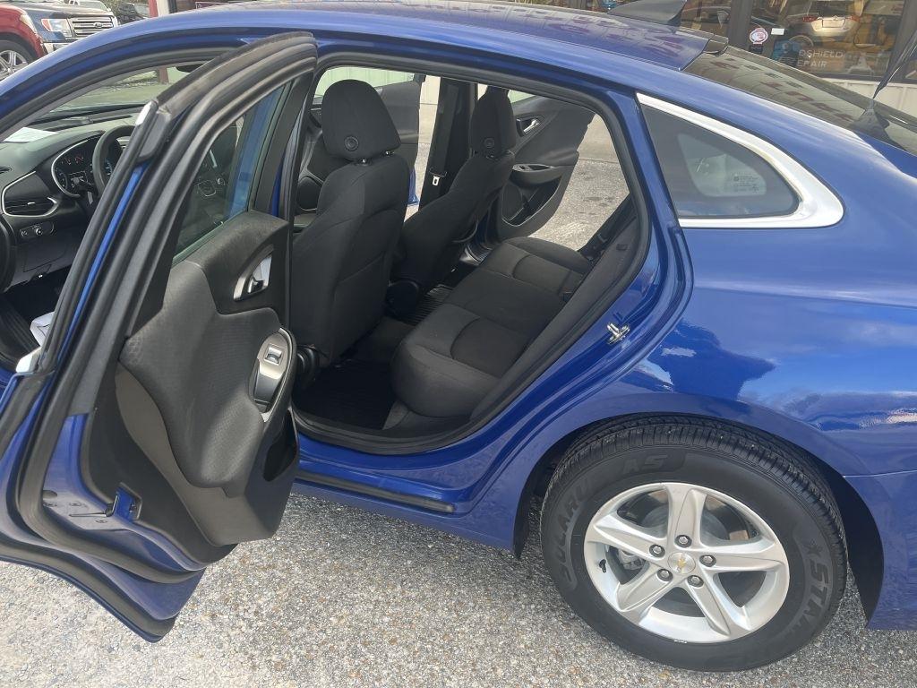 Chevrolet Malibu  2023