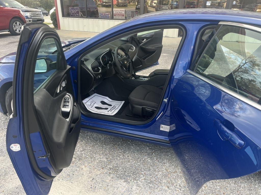 Chevrolet Malibu  2023