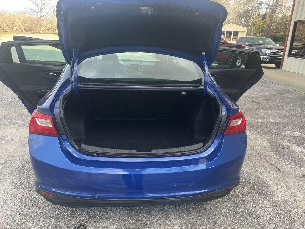 Chevrolet Malibu  2023