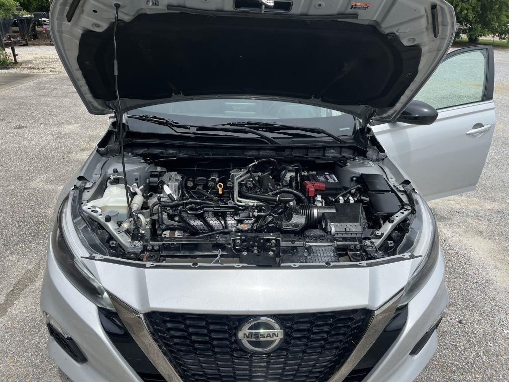 Nissan Altima  2021