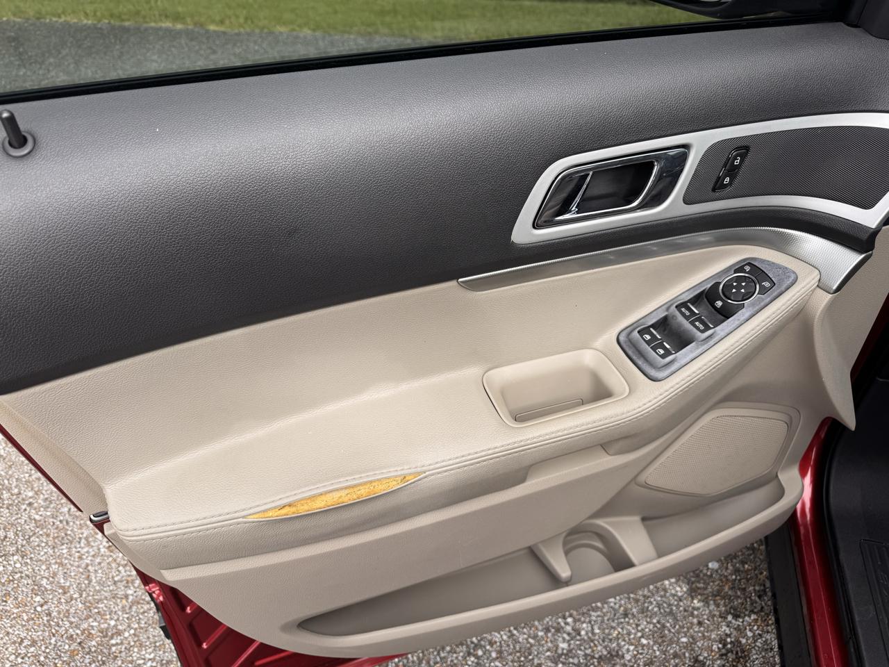 Ford Explorer XLT FWD 2013