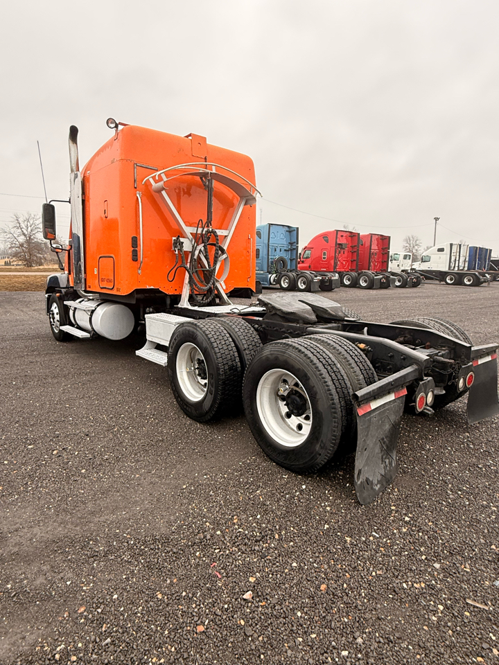 Freightliner Century  2001