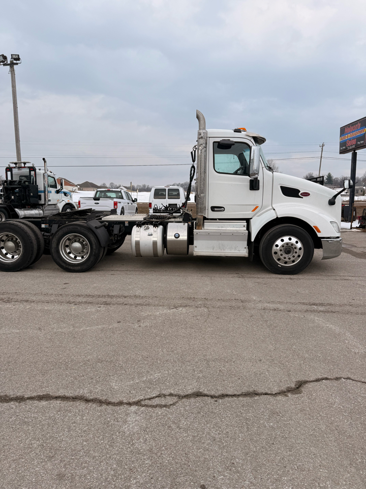 Peterbilt 587  2016